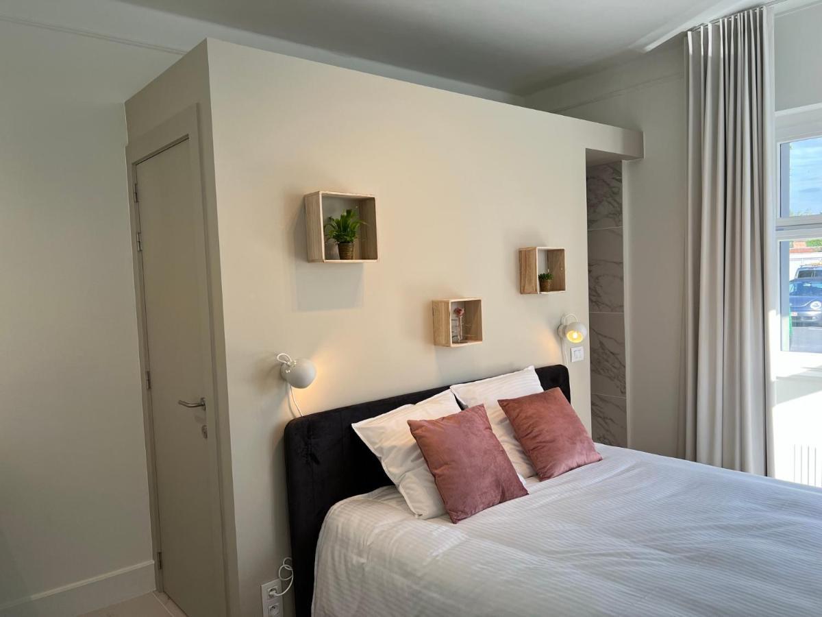 Tuss Bed & Breakfast คอร์ตไรก์ ภายนอก รูปภาพ