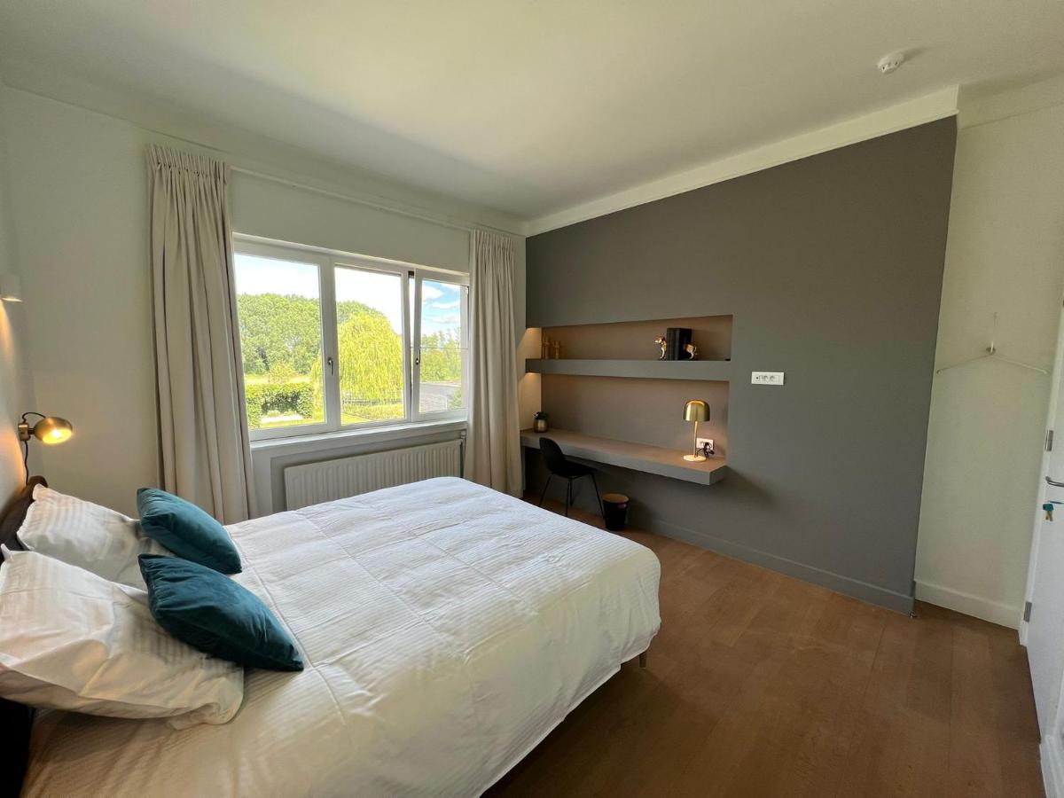 Tuss Bed & Breakfast คอร์ตไรก์ ภายนอก รูปภาพ