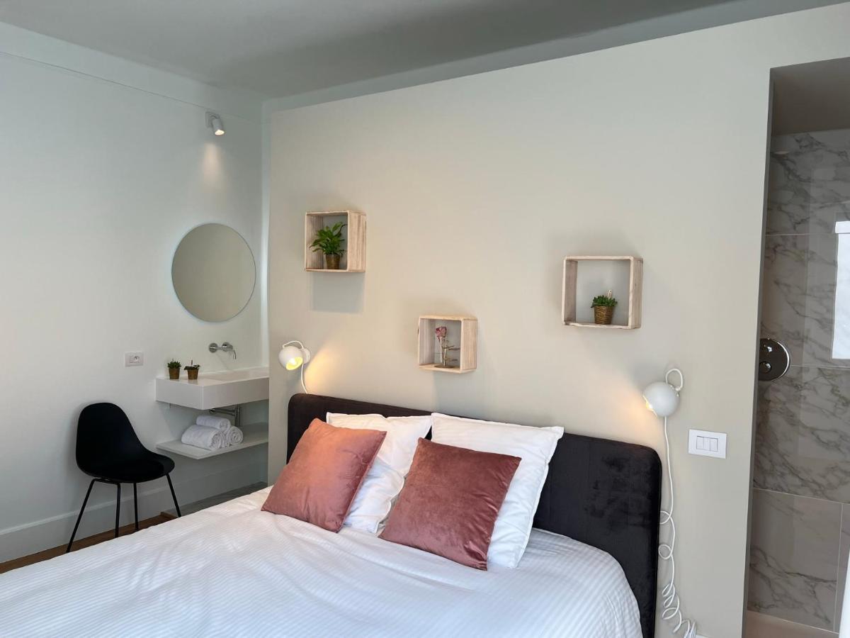 Tuss Bed & Breakfast คอร์ตไรก์ ภายนอก รูปภาพ