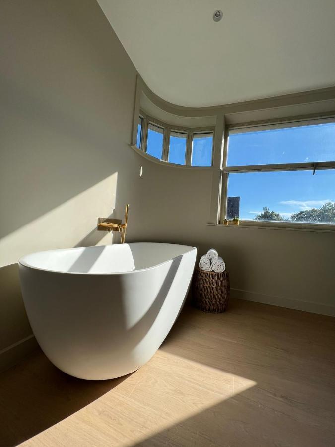 Tuss Bed & Breakfast คอร์ตไรก์ ภายนอก รูปภาพ